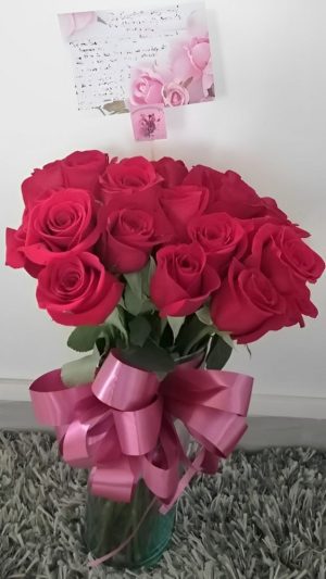 25 rosas con jarrón R29