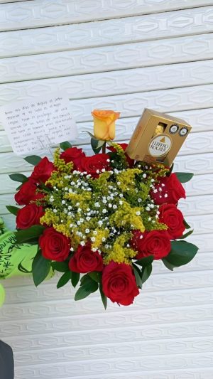 Corazón de rosas y ferrero x4 unidades R24