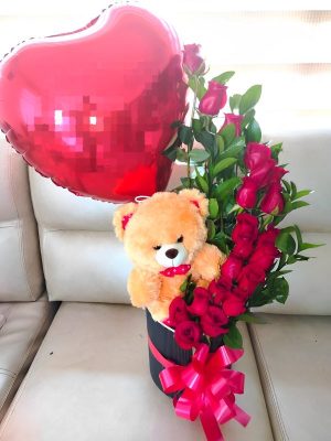 Cilindro con 20 rosas, peluche y globo metalizado R169